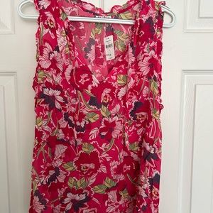 Brand new GAP top with tags